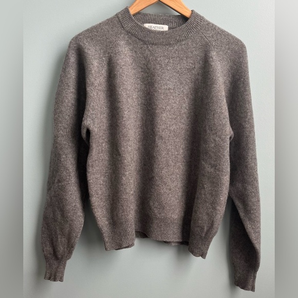 Heather & Tweed 100% Lambswool Gray Crewneck Sweater Size M - Picture 2 of 5